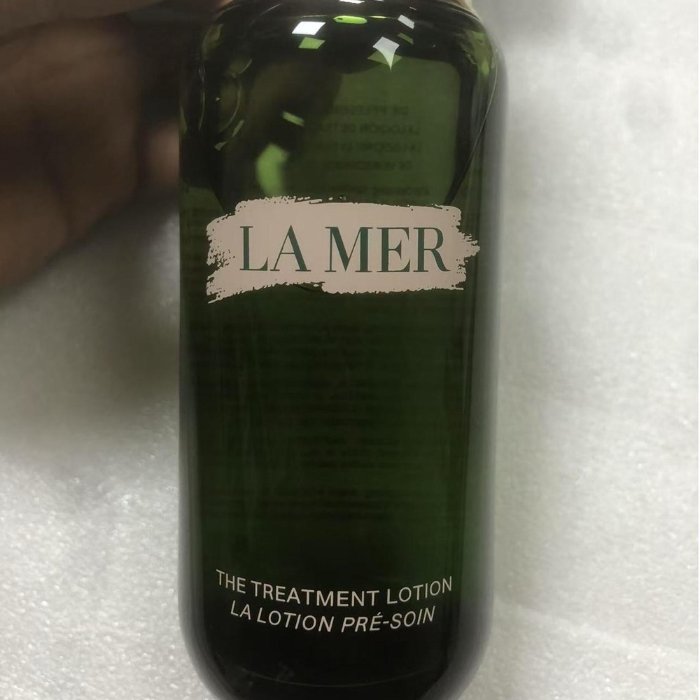 LA MER Repairing and Renewing Essence Water - Picture 3 of 9